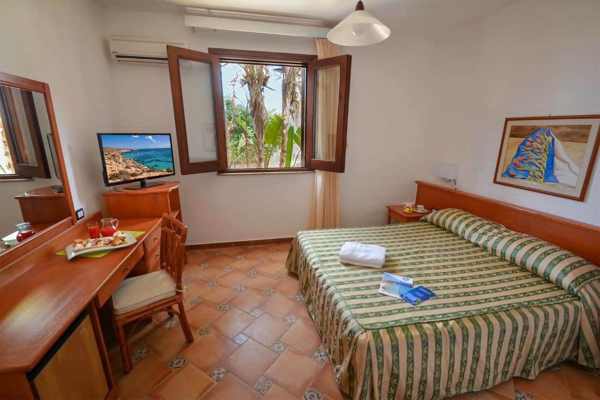 Oasis Hotel Residence Resort Лампедуза Екстериор снимка