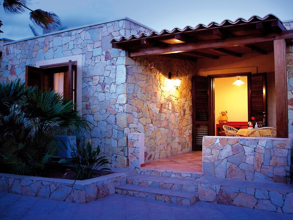 Oasis Hotel Residence Resort Лампедуза Стая снимка